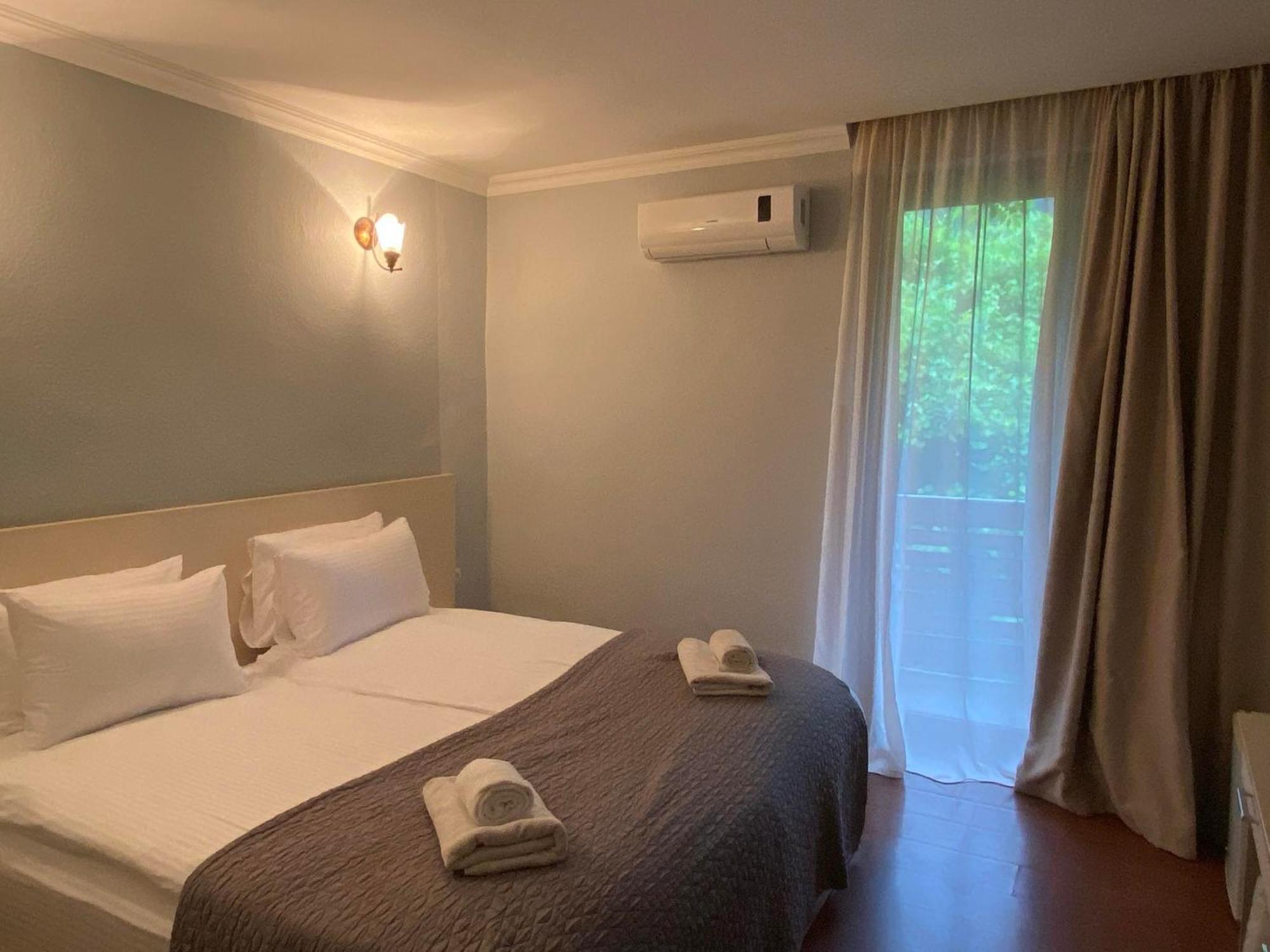 Motion Hotel 博尔若米 外观 照片